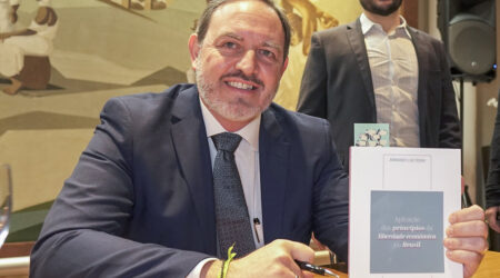 48671209898_5a40f42fd7_k